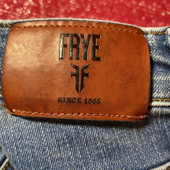 Frye jeans size 8 - Picture 3 of 6